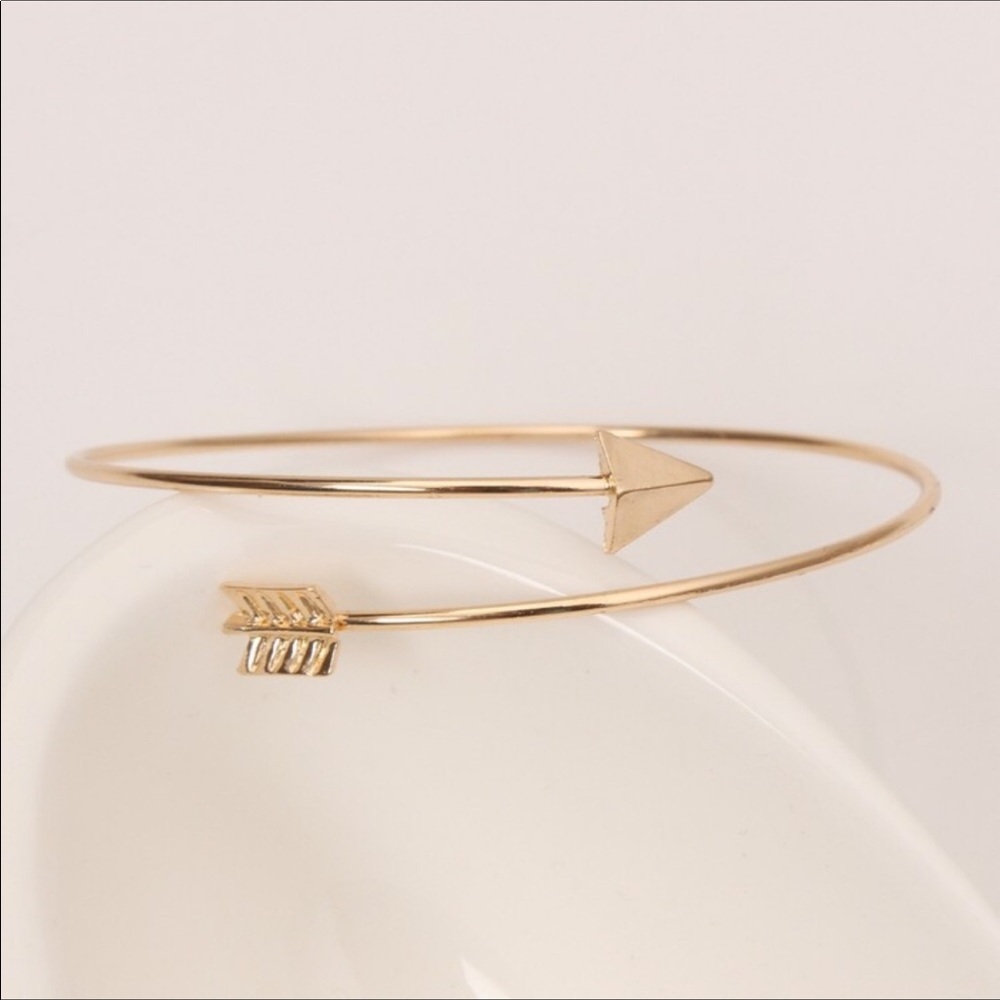Golden Arrow Bangle Bracelet Gold